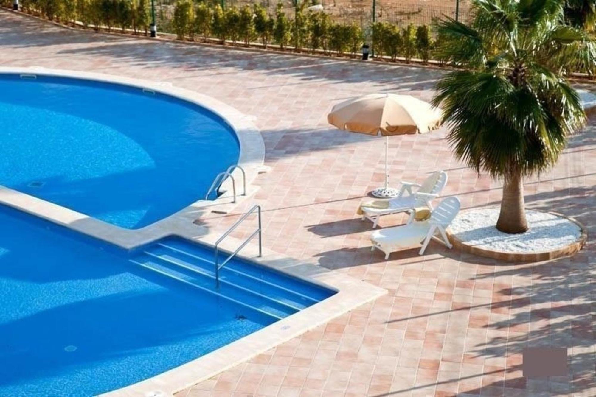 Moderne Reihenhaeuser Mit Gemeinschaftspool In Strandnaehe Und Golfplaetzen In Der Umgebung - A88107